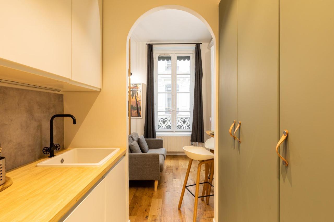 Dify Nid Douillet - Bellecour Apartment ลียง ภายนอก รูปภาพ
